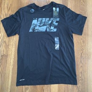 Nike T-shirt